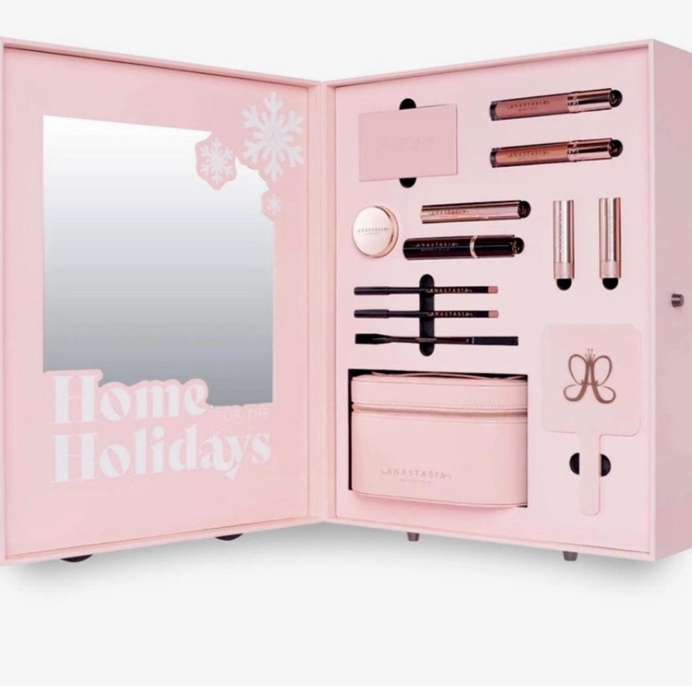 Limited Edition Anastasia Beverly Hills Home for the Holidays Makeup Suitcase